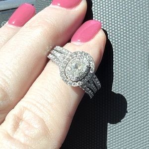 Neil Lane Engagement Ring 1 ct TW Diamonds 14K white gold; bands attached